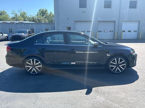 Used 2014 Volkswagen Jetta GLI Autobahn FWD image 2
