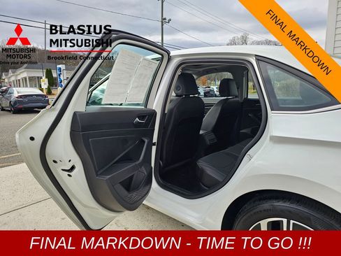 Used 2024 Volkswagen Jetta SEL image 16