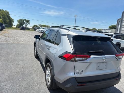 Used 2021 Toyota RAV4 XLE w/ Convenience Package AWD/4WD image 7