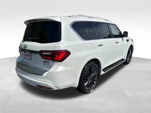 Used 2023 INFINITI QX80 Premium Select w/ All-Season Package image 6