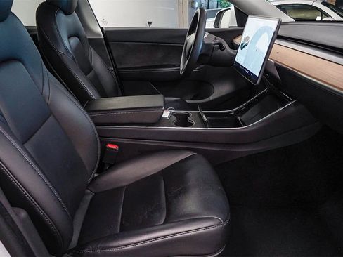 Used 2021 Tesla Model Y 2WD image 15