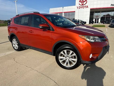 Used 2015 Toyota RAV4 Limited w/ Technology Package AWD/4WD image 2
