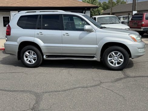 Used 2004 Lexus GX 470 w/ Preferred Accessory Pkg AWD/4WD image 26
