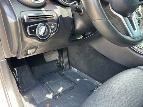 Used 2019 Mercedes-Benz C 300 Sedan image 31