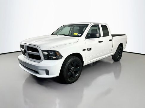 Used 2018 RAM 1500 Express RWD image 3