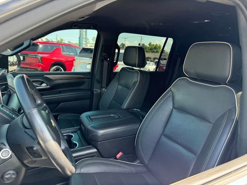 Used 2022 Chevrolet Suburban Premier RWD image 8