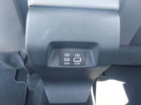 Used 2026 Subaru Crosstrek 2.5i Premium AWD/4WD image 11