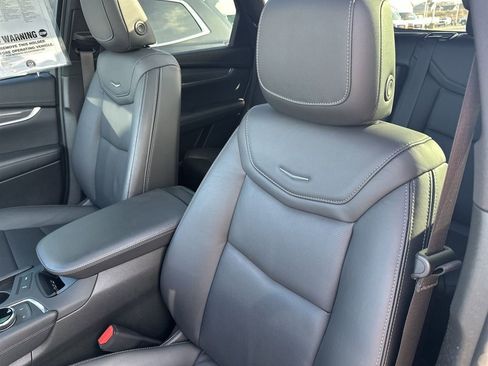 Used 2024 Cadillac XT5 Sportv image 11