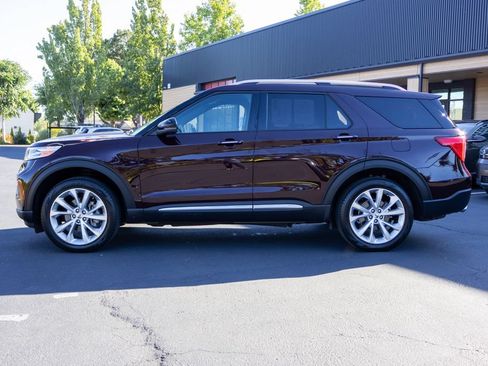 Used 2022 Ford Explorer Platinum w/ Equipment Group 601A AWD/4WD image 10