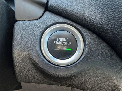 Used 2020 Chevrolet Equinox LT image 11