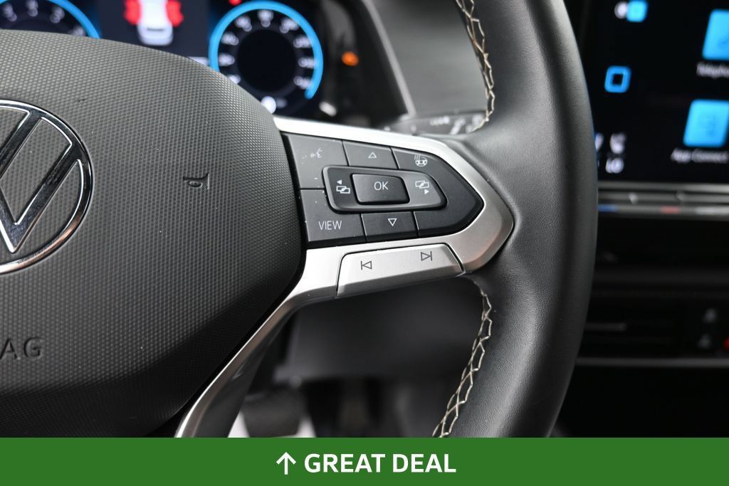 Used 2025 Volkswagen Atlas Cross Sport SE FWD image 39