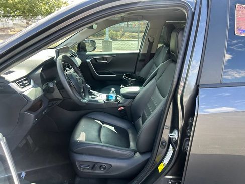 Used 2023 Toyota RAV4 Limited AWD/4WD image 18