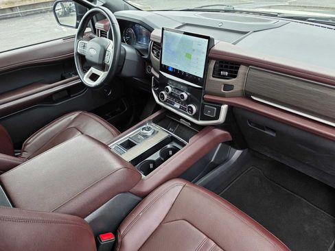 Used 2024 Ford Expedition Max Limited RWD image 10