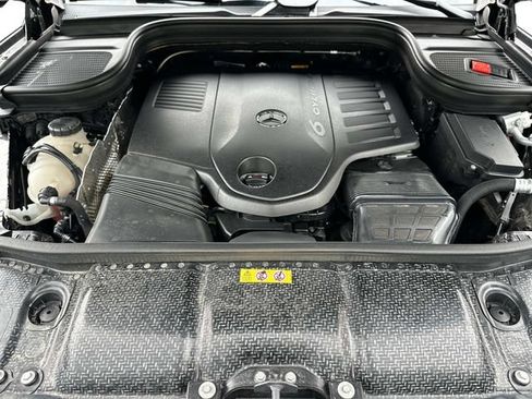 Certified 2024 Mercedes-Benz GLS 450 4MATIC image 10