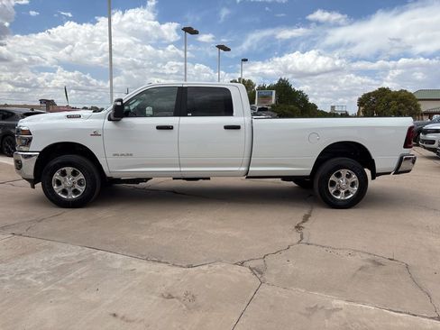 New 2025 RAM 2500 Big Horn AWD/4WD image 8