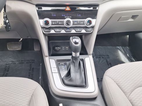 Used 2020 Hyundai Elantra SEL image 22