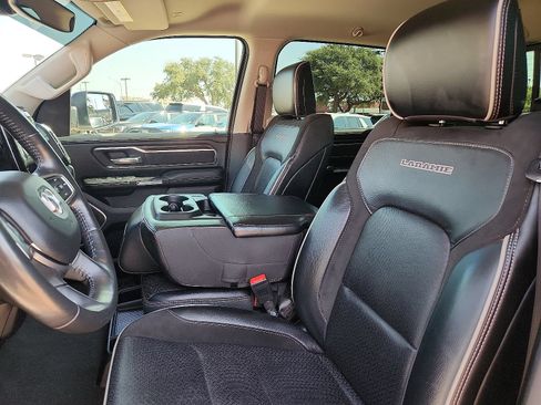 Used 2022 RAM 1500 Laramie AWD/4WD image 15