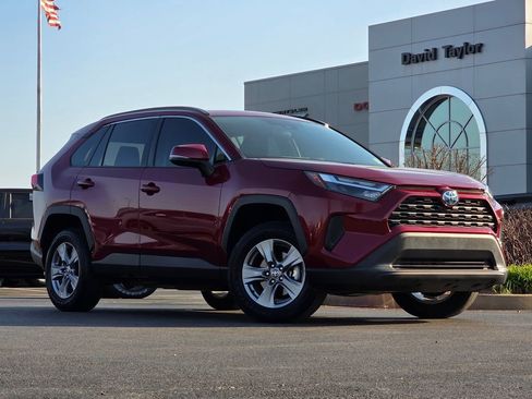 Used 2024 Toyota RAV4 XLE w/ Convenience Package image 40