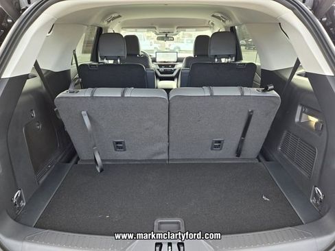 New 2026 Ford Explorer Active w/ Active Comfort Package image 12