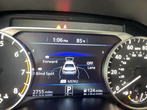 Used 2024 Nissan Altima 2.5 SR w/ SR Premium Package AWD/4WD image 11