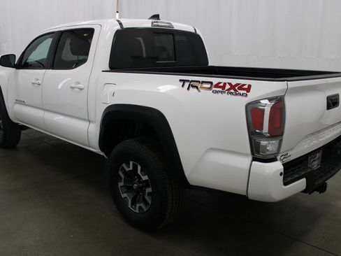 Used 2021 Toyota Tacoma TRD Off-Road w/ Technology Package image 7