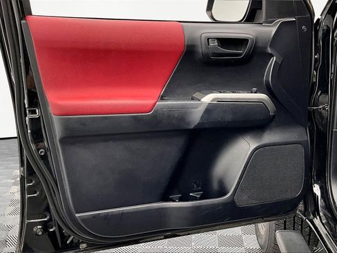 Used 2019 Toyota Tacoma SR5 image 24