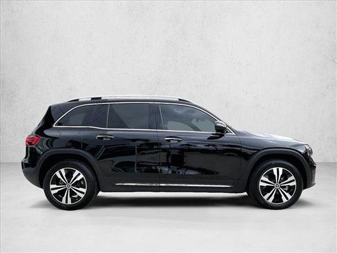 Used 2025 Mercedes-Benz GLB 250 image 5