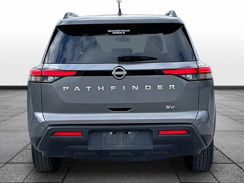 Used 2024 Nissan Pathfinder SV FWD image 4