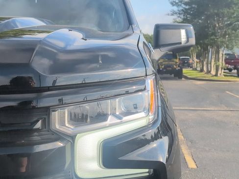 Used 2025 Chevrolet Silverado 1500 LT Trail Boss w/ LT Trail Boss Premium Package AWD/4WD image 15