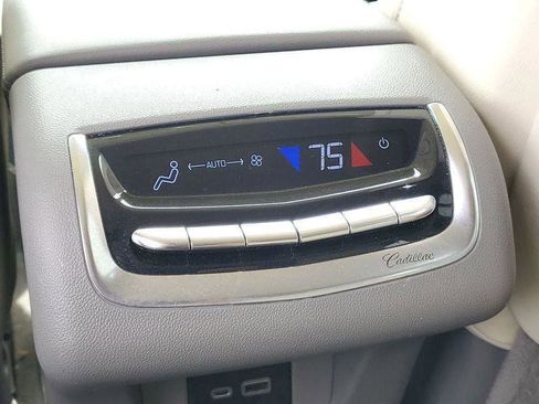 Used 2022 Cadillac XT6 Premium Luxury w/ LPO, Floor Liner Package AWD/4WD image 31