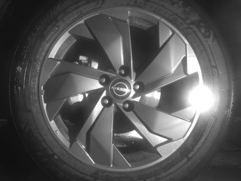 Used 2025 Nissan Rogue SV image 12