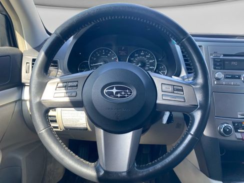 Used 2011 Subaru Outback 2.5i Premium w/ All-Weather Pkg AWD/4WD image 23