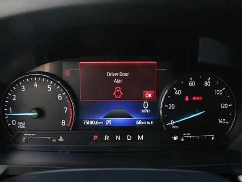 Used 2020 Ford Explorer XLT w/ Equipment Group 202A AWD/4WD image 30