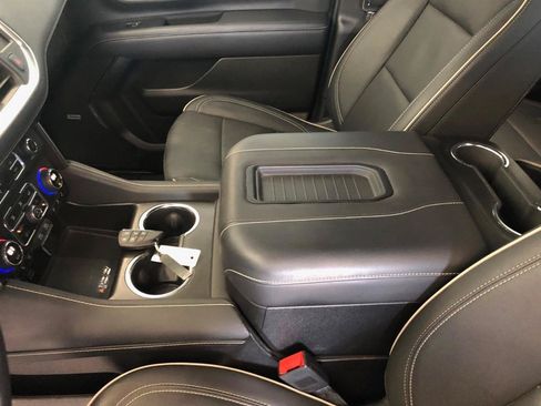 Used 2024 Chevrolet Tahoe Premier w/ Advanced Technology Package AWD/4WD image 7