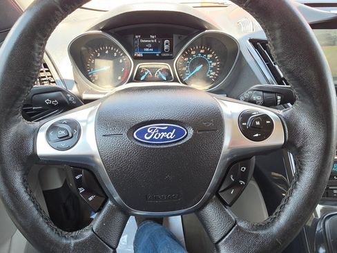 Used 2014 Ford Escape Titanium w/ Equipment Group 401A AWD/4WD image 19