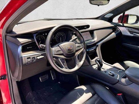 Certified 2024 Cadillac XT5 Sportv w/ Platinum Package AWD/4WD image 14