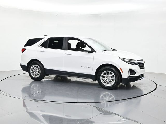 Used 2024 Chevrolet Equinox LT FWD image 3