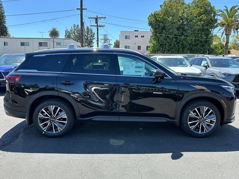 New 2027 INFINITI QX60 Luxe w/ Family Package AWD/4WD image 9