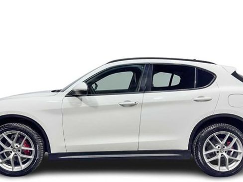 Used 2019 Alfa Romeo Stelvio Ti Sport w/ Quick Order Package 22S Sport image 4