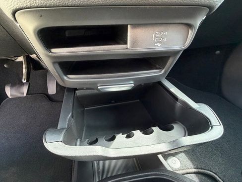 New 2026 Chrysler Pacifica Select FWD image 22