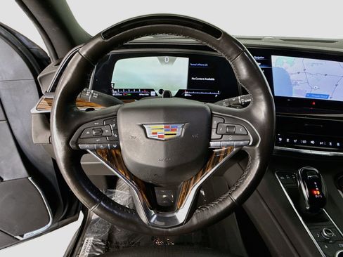 Used 2023 Cadillac Escalade ESV Premium Luxury RWD image 13