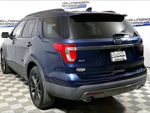 Used 2017 Ford Explorer XLT w/ Equipment Group 202A FWD image 8