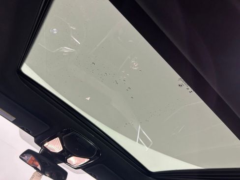 Used 2025 BMW 330i xDrive Sedan image 15