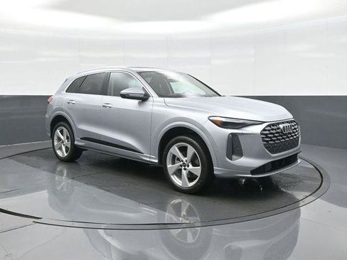 Used 2025 Audi Q5 Premium Plus AWD/4WD image 1