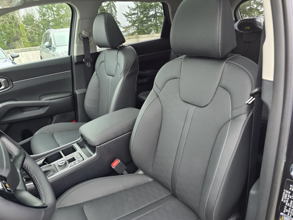 New 2026 Kia Sorento S w/ S Panoramic Sunroof Package FWD image 22