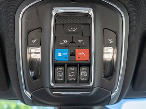 Used 2023 Jeep Grand Cherokee L Limited w/ Trailer Tow Group (B) AWD/4WD image 23