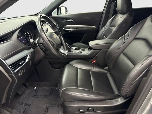 Used 2023 Cadillac XT4 Premium Luxury FWD image 17