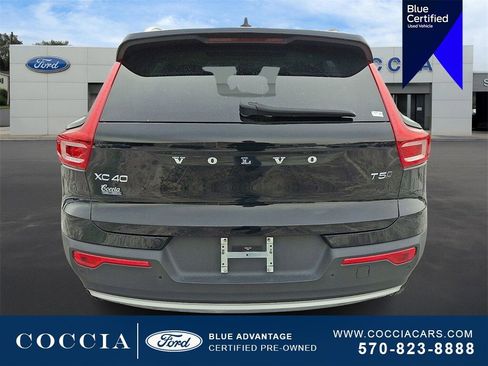 Used 2020 Volvo XC40 T5 Momentum w/ Protection Package Premier image 5