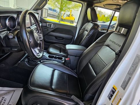 Used 2021 Jeep Gladiator Overland AWD/4WD image 23
