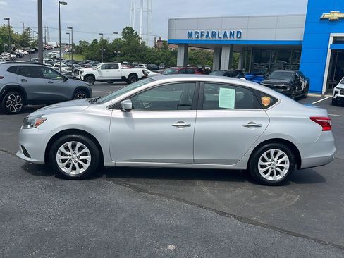 Used 2019 Nissan Sentra SV FWD image 2